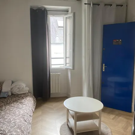Hotel * Parigi
